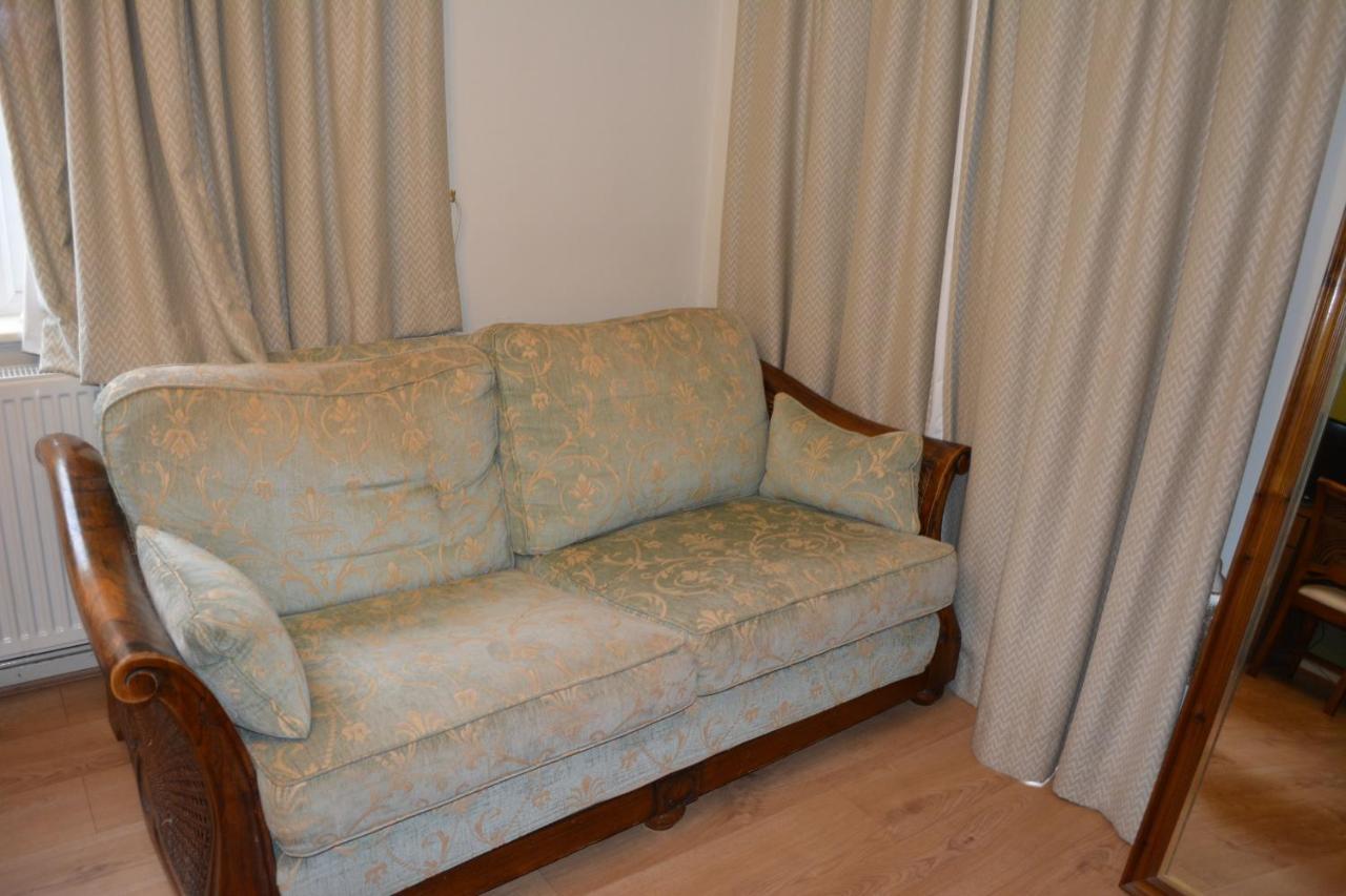 Double Bedroom With View To The Garden Оксфорд Экстерьер фото